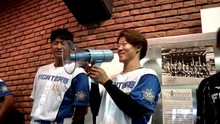 北海道日本ハムファイターズ現役選手によるトークイベントを開催しました