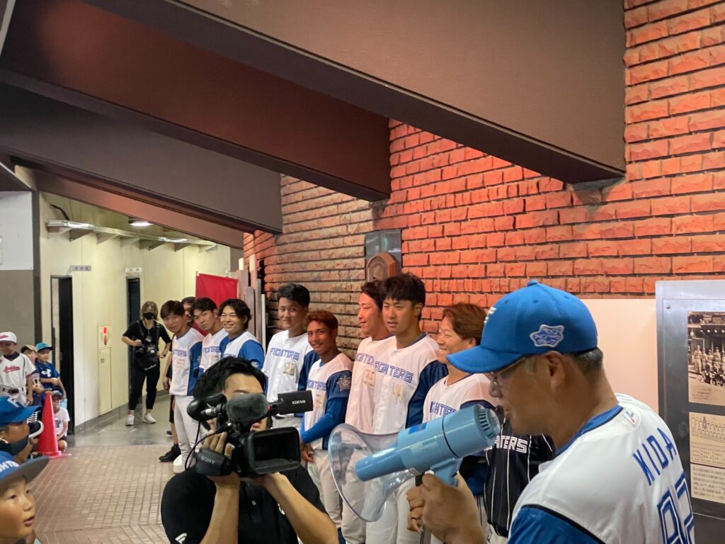北海道日本ハムファイターズ現役選手によるトークイベントを開催しました